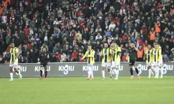 Fenerbahçe zirveden uzaklaşıyor: G.Saray'ın 8 puan gerisinde