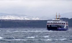 Çanakkkale-Kilitbahir seferleri lodos fırtınası nedeniyle iptal edildi