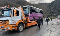 Sakarya'da zincirleme kaza: 6 aracın karıştığı kazada 15 kişi yaralandı