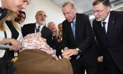 Cumhurbaşkanı Erdoğan, 102 yaşındaki Gülsüm Sakallı ile bir araya geldi