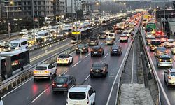 Mega çile sürüyor: İstanbul'da trafik yoğunluğu yüzde 80'e ulaştı