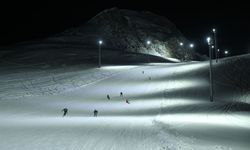 Hakkari'de gece kayağının başladığı merkez konuklarını bekliyor