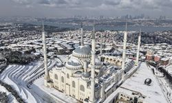 İstanbul'da kar yağışı aralıklarla sürüyor