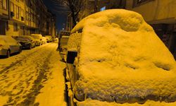 İstanbul'da kar yağışı etkili olmaya devam ediyor