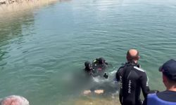 Diyarbakır'da çaya düşen genç boğuldu