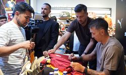 Fernando Muslera, imza gününde taraftarla buluştu