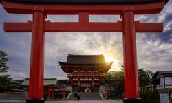 Fushimi Inari Tapınağı, her yıl çok sayıda turisti ağırlıyor