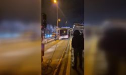 İstanbul'da metrobüs yandı
