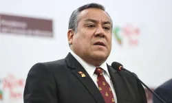 Peru Başbakanı Adrianzen, görevinden istifa etti