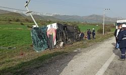 Van’da yolcu otobüsü devrildi: 28 kişi yaralandı