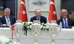 Cumhurbaşkanı Erdoğan üç futbol kulübünü kabul etti