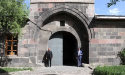 Osmanlı yadigarı tarihi Gümrük Hanı'nda Ermeni mezalimi kanıtlarıyla anlatılacak