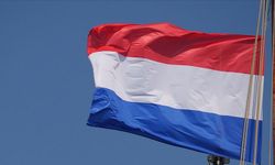 Hollanda'da hükümet dağıldı