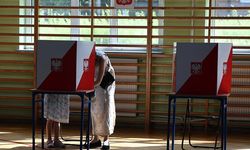 Polonya'da cumhurbaşkanı seçimini yüzde 50,9 ile Nawrocki kazandı