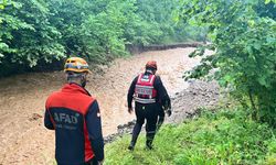 Trabzon’da selde kaybolan 72 yaşındaki Hüseyin Aydın'ı arama çalışmaları sürüyor