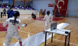 Avrupa'nın genç tetratlon yıldızları sahnede