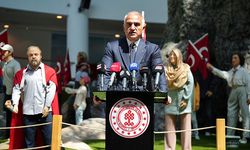 Bakan Ersoy: O gece istiklalimize sayısız kurşun sıkıldı
