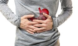 Belirtiler sessiz ilerliyor: Uzun süren mide şikâyetlerini hafife almayın