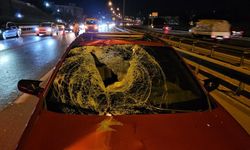 Otoyoldan karşıya geçmeye çalışırken otomobilin çarptığı adam öldü