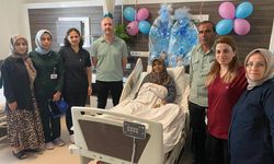 53 yaşında ikiz bebek annesi oldu