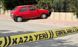 Dur ihtarına uymadı önce polise ardından duvara çarptı