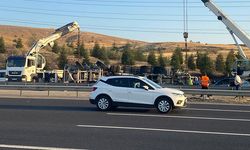 Ankara’da beton mikseri otomobilin üzerine devrildi: 6 yaralı