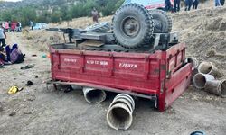 Balıkesir'de tarım işçilerini taşıyan traktör devrildi: 1 ölü