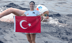 Milli yüzücü Bengisu Avcı Türk spor tarihine geçti