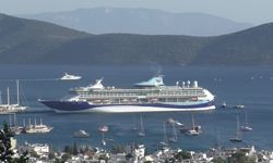 Bodrum'a iki kruvaziyer ile 2 bin 609 yolcu geldi