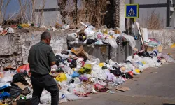 İzmir'de çöp krizi: Belediye bir şey yapmıyor
