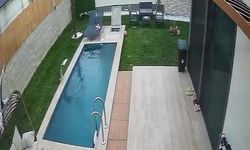 Depremde yüzme havuzu beşik gibi sallandı