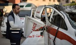 İsrail, Gazze'de Han Yunus kentindeki Filistin Kızılay'ı karargahını bombaladı