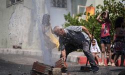 İzmir’de sular sokaklara akıyor! Mahalleli isyan etti