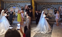 Rumen şarkıcı Otilia düğünde sahne aldı