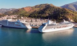 Marmaris'e iki kruvaziyerle 1203 turist geldi