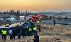 Şanlıurfa'da yolcu otobüsü devrildi: Çok sayıda yaralı var
