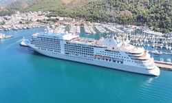 Silver Muse kruvaziyeri 553 yolcusuyla Marmaris'te