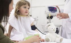7 yaşında görülen yüksek tansiyon, ileri yaşlarda kalp damar rahatsızlığı işareti olabilir