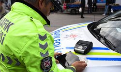 Polisin 'dur' ihtarına uymayan alkollü sürücüye 17 bin lira para cezası