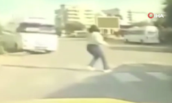 Freni patlayan minibüs dehşet saçtı: Genç kız kıl payı kurtuldu