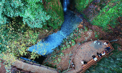 Aktaş Şelalesi misafirlerini sonbahar renkleriyle ağırlıyor