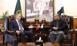 Bakan Yerlikaya, Pakistanlı mevkidaşı Nakvi ile görüştü