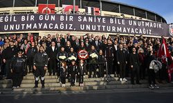 Beşiktaş, Büyük Önder Atatürk'ü Dolmabahçe'de andı