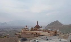 İshak Paşa Sarayı'nda ara tatil yoğunluğu yaşanıyor