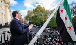 Suriye'nin Londra Büyükelçiliği 13 yıl sonra yeniden açıldı