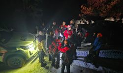 Adana'da 3 kişi dağda mahsur kaldı