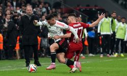 Beşiktaş tribünlerinden Sergen Yalçın’a istifa çağrısı