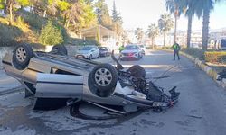 Antalya'da virajı alamayan otomobil takla attı: Yaralılar var...