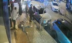 Araçla çarpışan motosikletli kaldırımdaki yayanın üzerine böyle uçtu