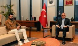 Burak Özçivit’ten Bakan Ersoy’a Ziyaret